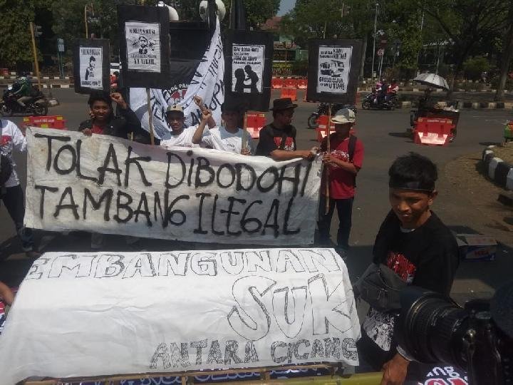 Gubernur Dedi Mulyadi Setop Sementara Operasi Tambang di Parung Panjang Bogor