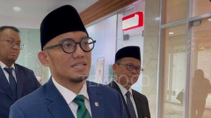 Rapat dengan DPR, Dahnil Anzar Upayakan Biaya Haji 2026 Turun